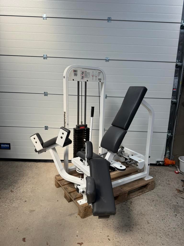 Paramount Abductor/ Adductor 2 machines/ Abduktor/, Sport en Fitness, Fitnessmaterialen, Ophalen, Overige typen, X, X