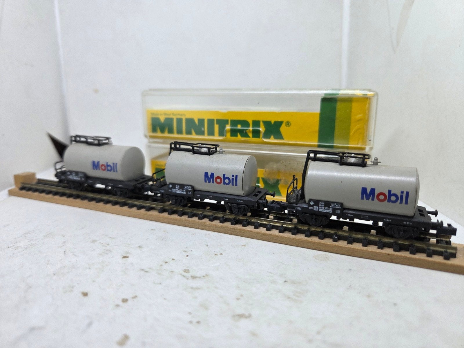 Minitrix 3 Mobil tankwagons - N-spoor, Gelijkstroom of Wisselstroom, Trix, Wagon, Ophalen of Verzenden