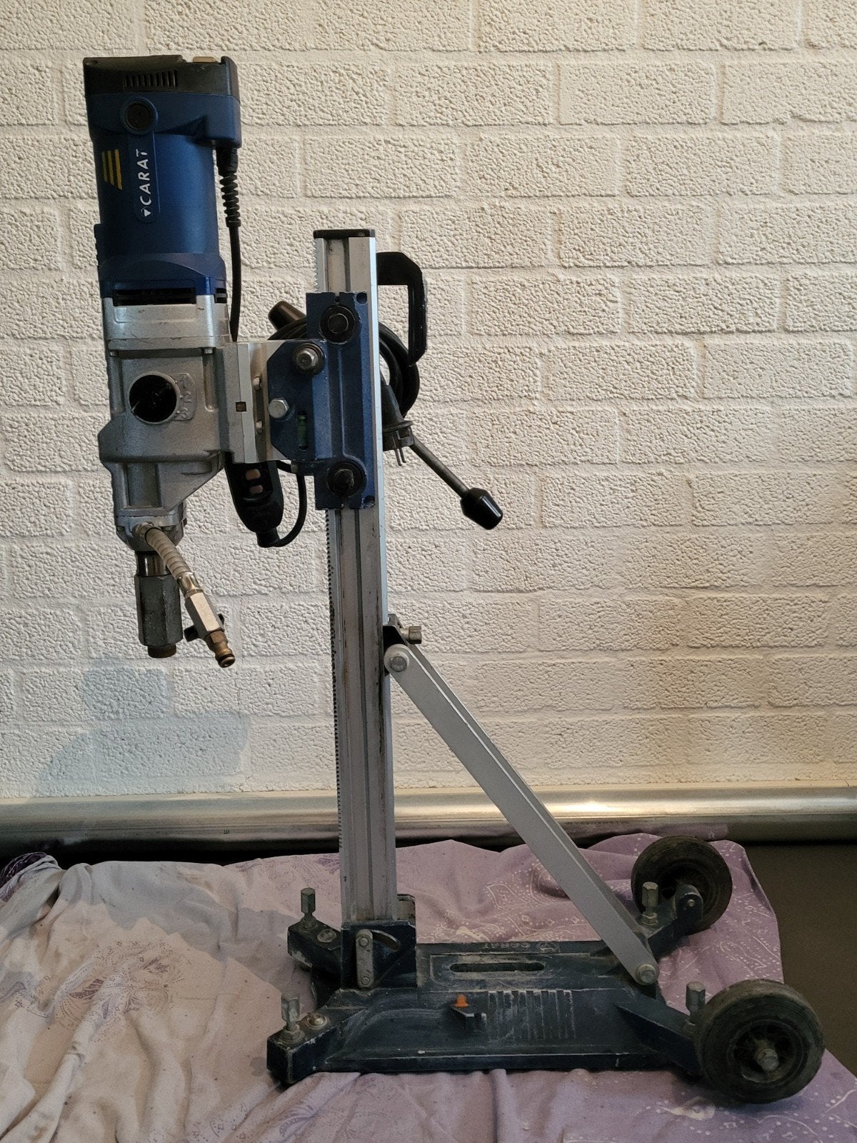 carat A-2510L diamantboormachine op boorstatief, Ophalen, Variabele snelheid, Overige typen, Gebruikt