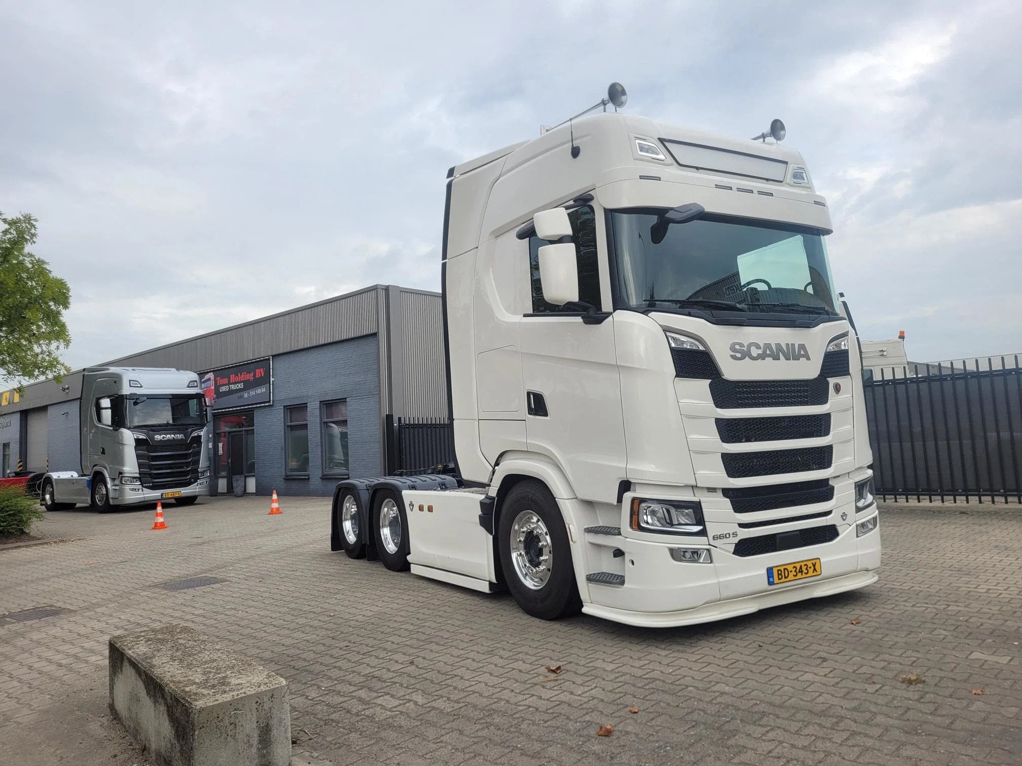 Scania S660 A6X2NB full air retarder 295wb pto prep alcoas, Auto's, Automaat, Euro 6, Scania, Verwarmde buitenspiegels