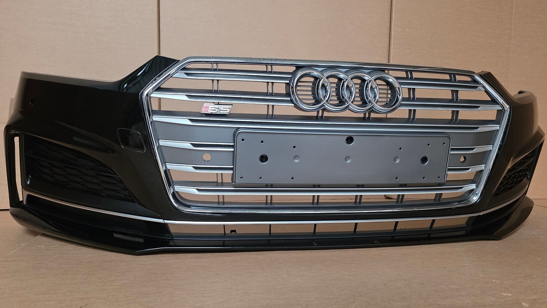 Voorbumper Audi A5 B9 8W S5 4xPDC bj.2016-2019 Origineel 8W6, Gebruikt, -, Voor, Ophalen of Verzenden