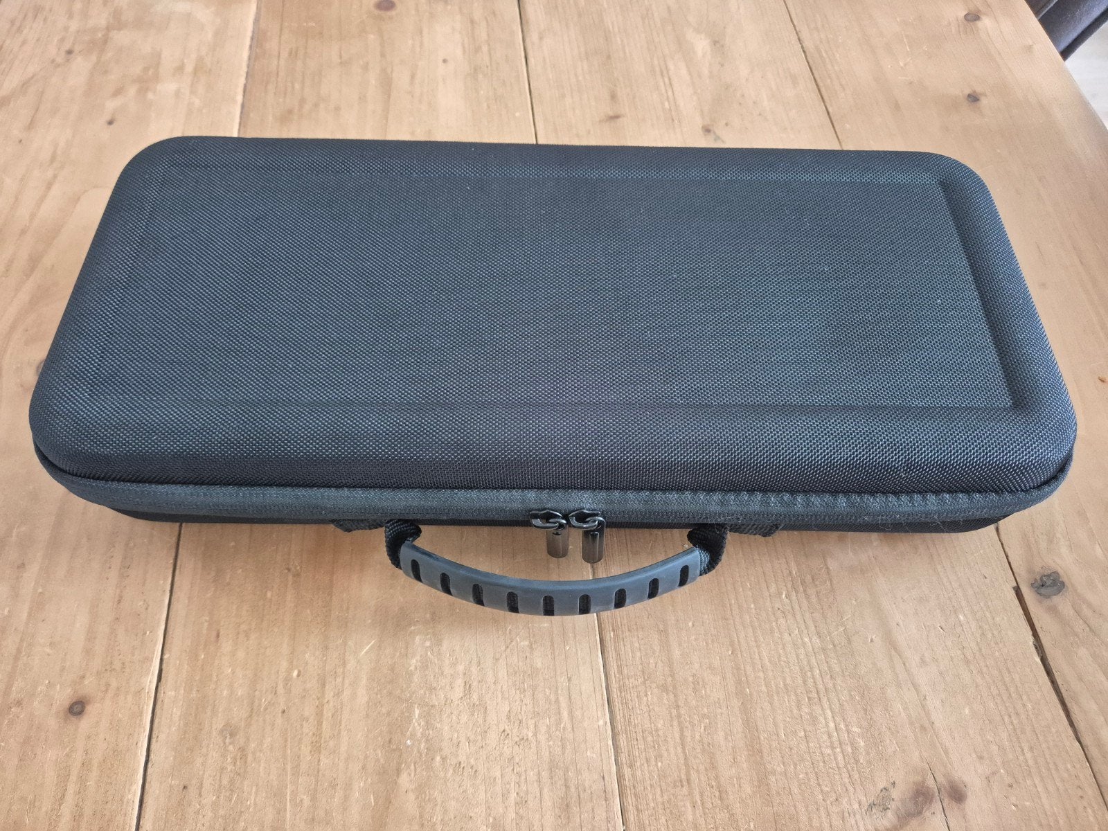 Hardcase/reiskoffer Dyson Airstrait, Ophalen of Verzenden, Zo goed als nieuw, Föhn of Haardroger