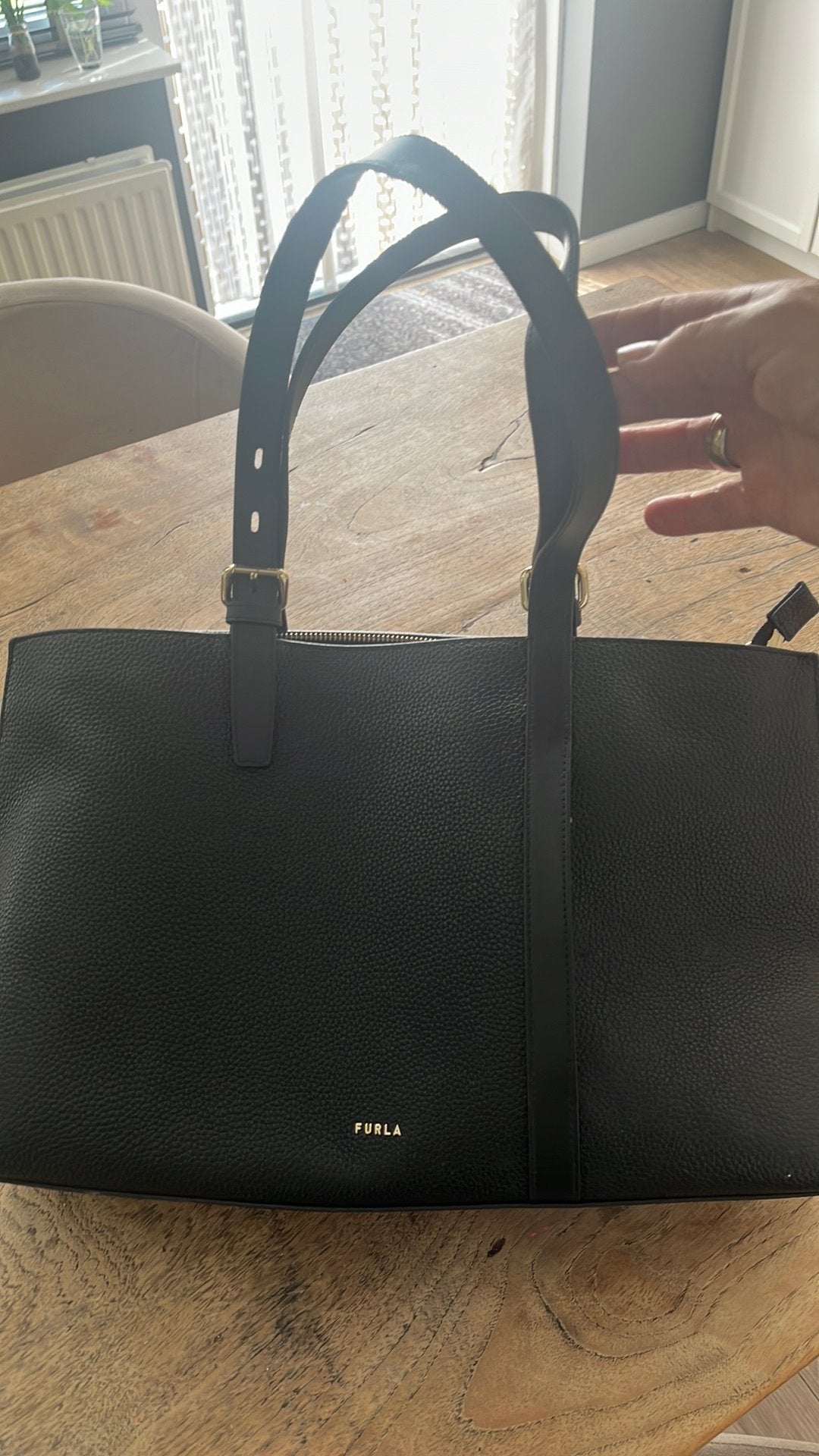 Furla Shopper Zwart Leer, Ophalen of Verzenden, Zo goed als nieuw, Zwart, Shopper