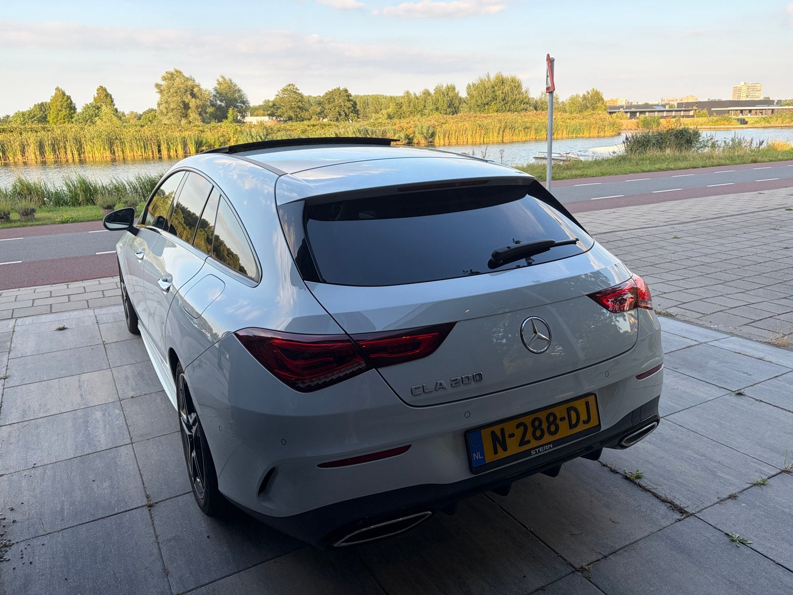 Mercedes-Benz CLA 200|AMG Night|Shooting Brake|Mob Garantie, Auto's, 730 kg, 4 cilinders, Alcantara, Stationwagon