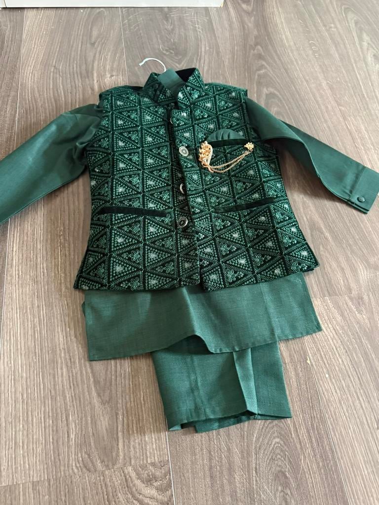 Mooi indiase kleding sherwani, Kinderen en Baby's, Ophalen of Verzenden, Zo goed als nieuw, Meisje, Trui of Vest