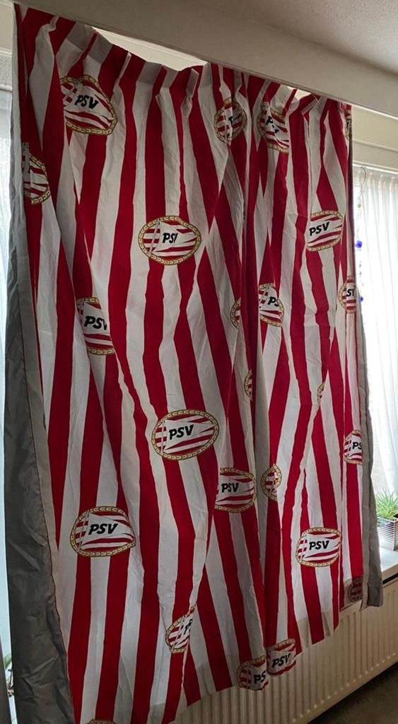 PSV Gordijn - Rood/Wit Gestreepte Voetbal Fan Decoratie, Overige materialen, Gebruikt, 200 cm of meer, 150 tot 200 cm