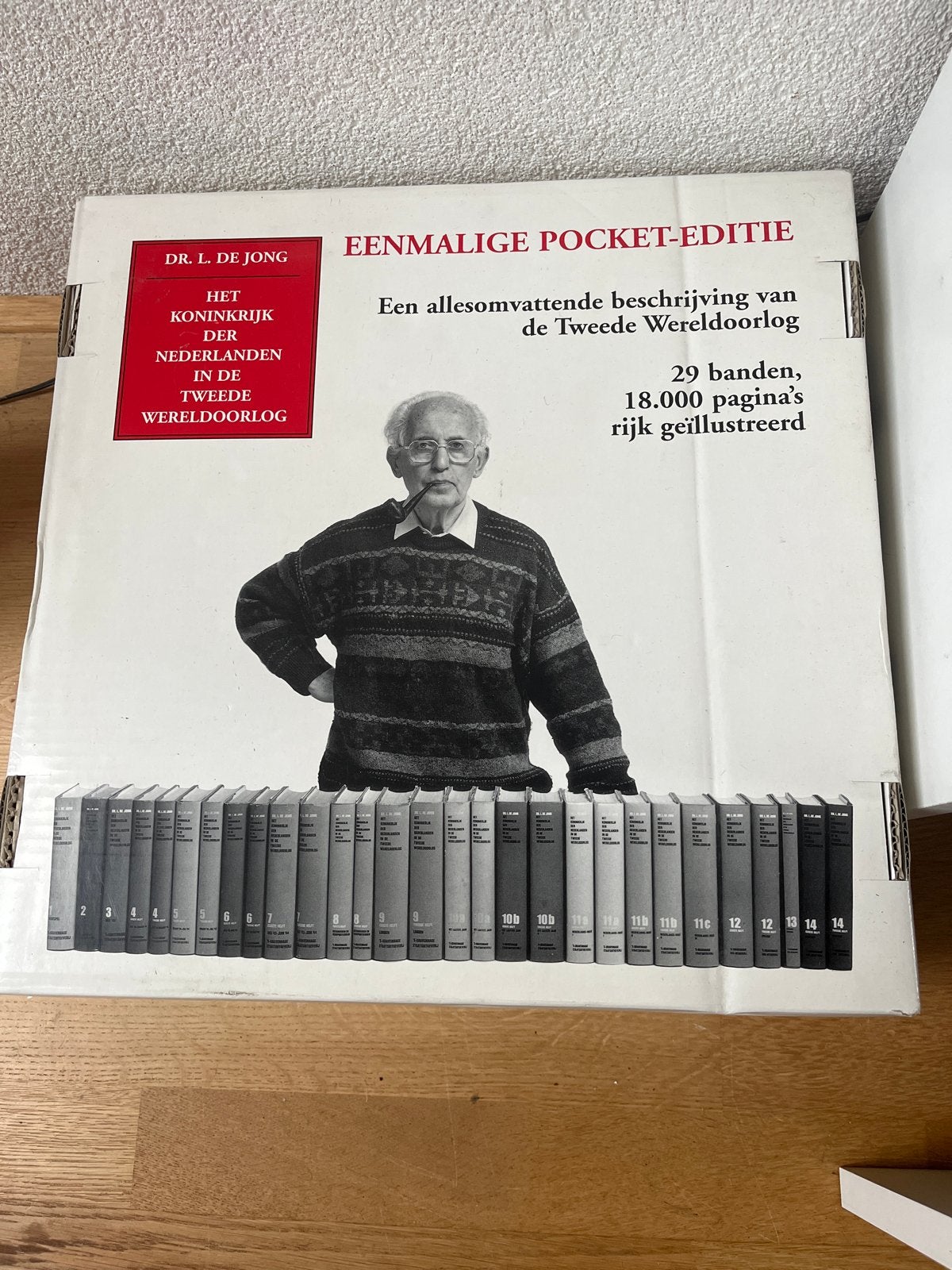Het Koninkrijk der Nederlanden in WOII - Lou de Jong (compac, Boeken, Ophalen of Verzenden, Tweede Wereldoorlog, Zo goed als nieuw