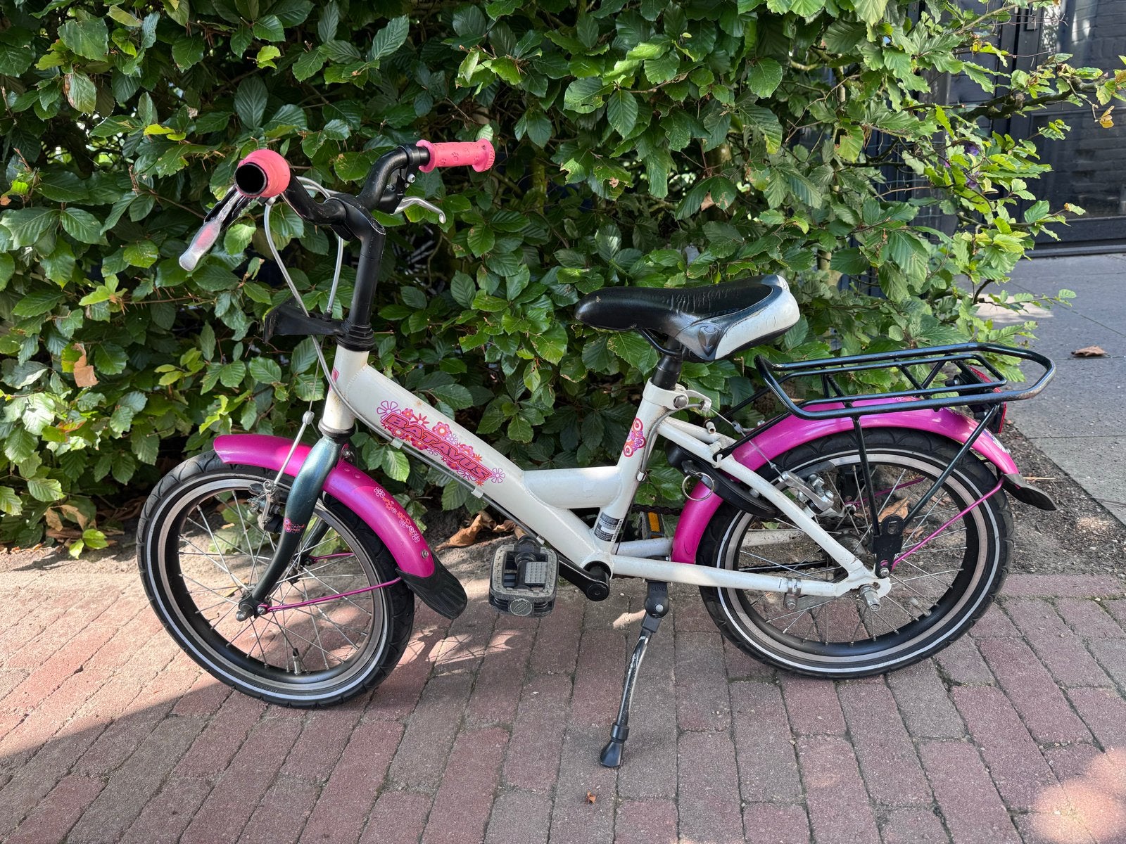 Batavus kinderfiets 16 inch - roze/wit, Ophalen, Gebruikt, Terugtraprem, 16 tot 20 inch