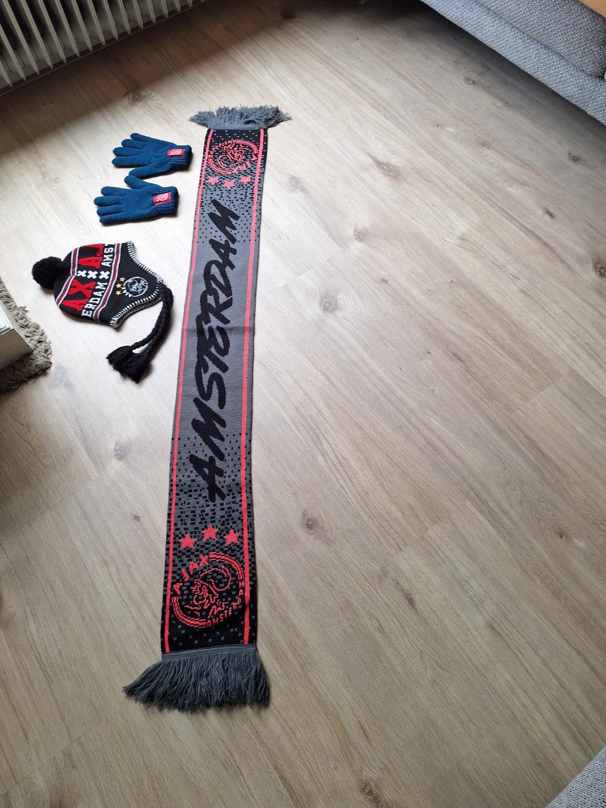 Ajax Amsterdam Sjaal, Muts en Handschoenen Set, Ajax Amsterdam, Overige maten, Ophalen of Verzenden, Zo goed als nieuw