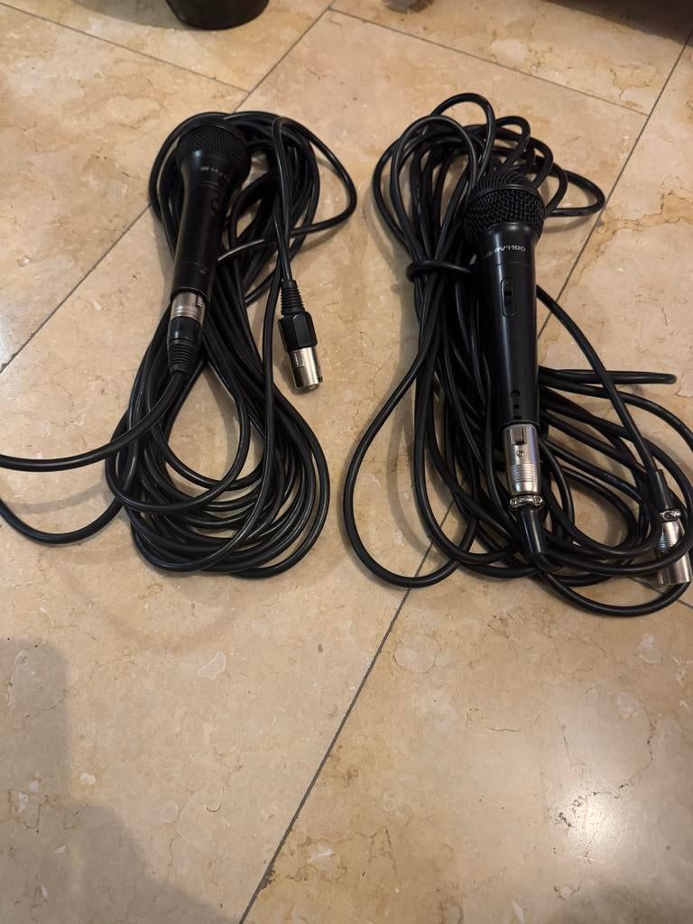 Skytec en PVi 100 microfoons met XLR kabels, Ophalen of Verzenden, Zo goed als nieuw, Zangmicrofoon