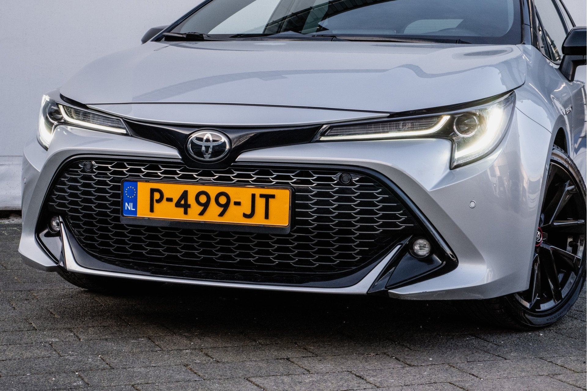 Toyota Corolla Touring Sports 1.8 Hybrid GR-Sport Stoelverwa, Auto's, Toyota, 1345 kg, 450 kg, Gebruikt, 4 cilinders
