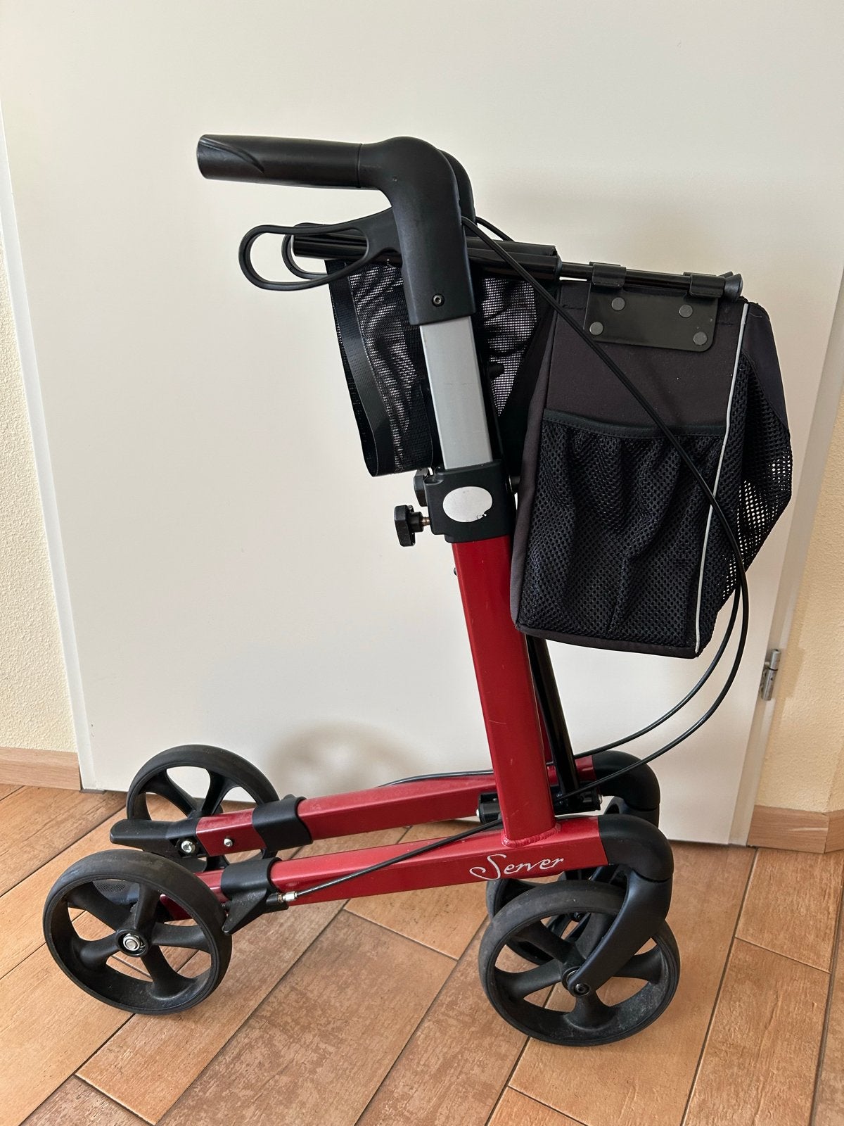 Server Rehasense lichtgewicht rollator, Ophalen, Lichtgewicht