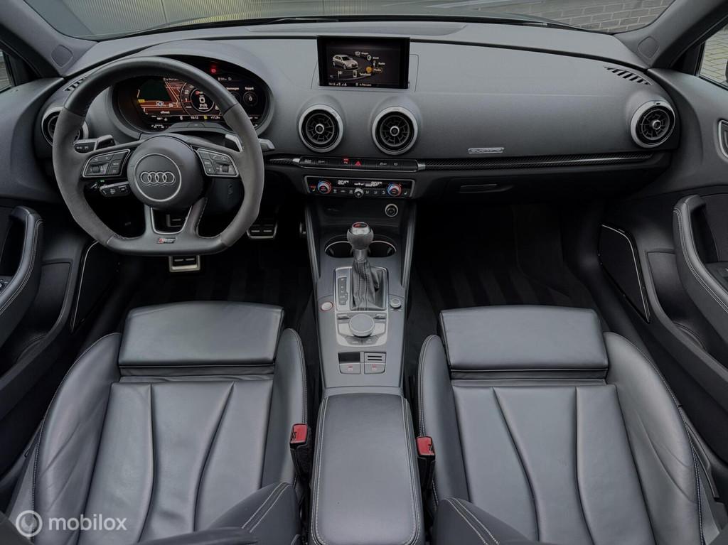 Audi RS3 2.5 TFSI RS3 Quattro|Milltek|pano|carbon|B&O|Vol!, Auto's, Automaat, Gebruikt, RS3, Met garantie (alle)