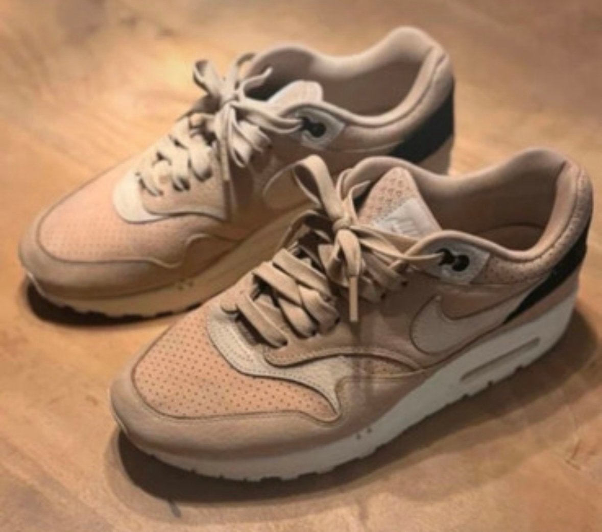 Nike Air Max Pinnacle black Maat 40.5, Verzenden, Zo goed als nieuw, Zwart, Sneakers of Gympen