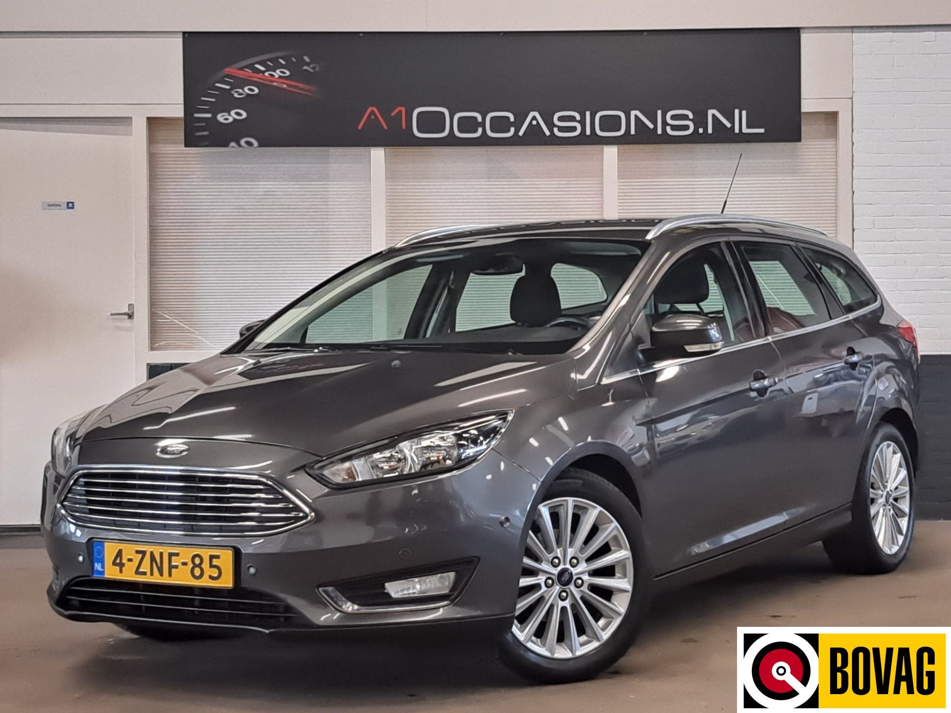Ford FOCUS Wagon 1.0 Titanium + NAVI (bj 2015), Auto's, Automatische klimaatregeling, Stof, Gebruikt, Euro 6
