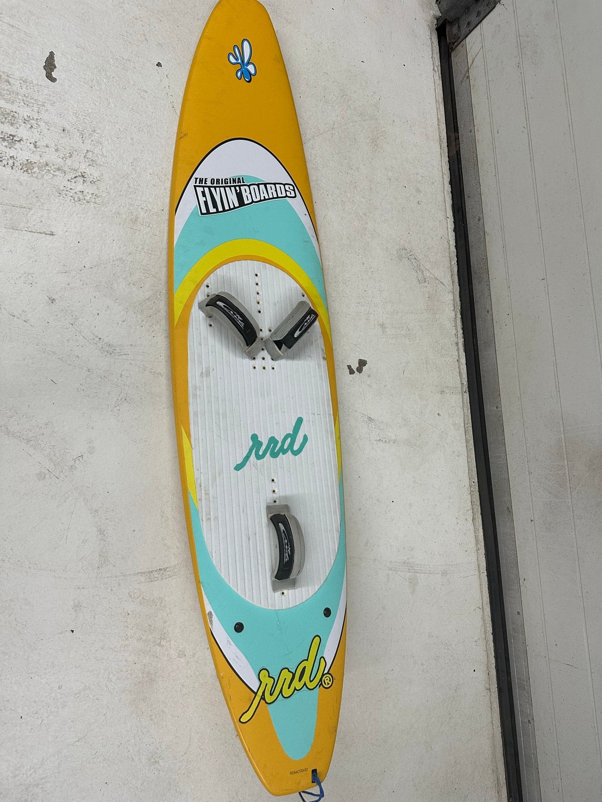 RRD Kiteboard Flyin' Boards met vinnen Kitesurfen, Ophalen of Verzenden, Gebruikt, Overige typen, Met vinnen