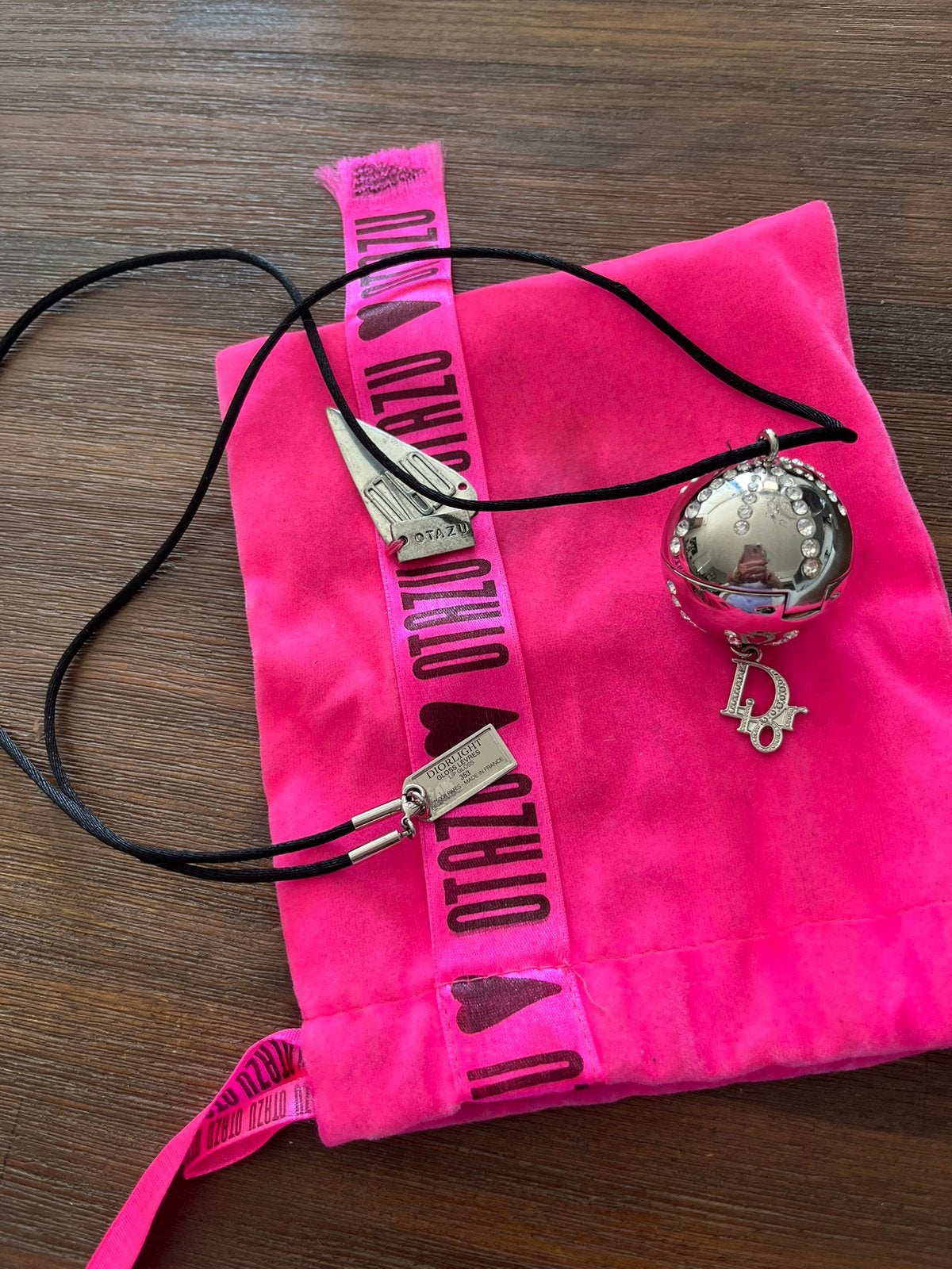 Vintage Dior Ketting met Diorlight Lipgloss Hanger !!, Sieraden, Tassen en Uiterlijk, Kettingen, Ophalen, Overige materialen, Zo goed als nieuw