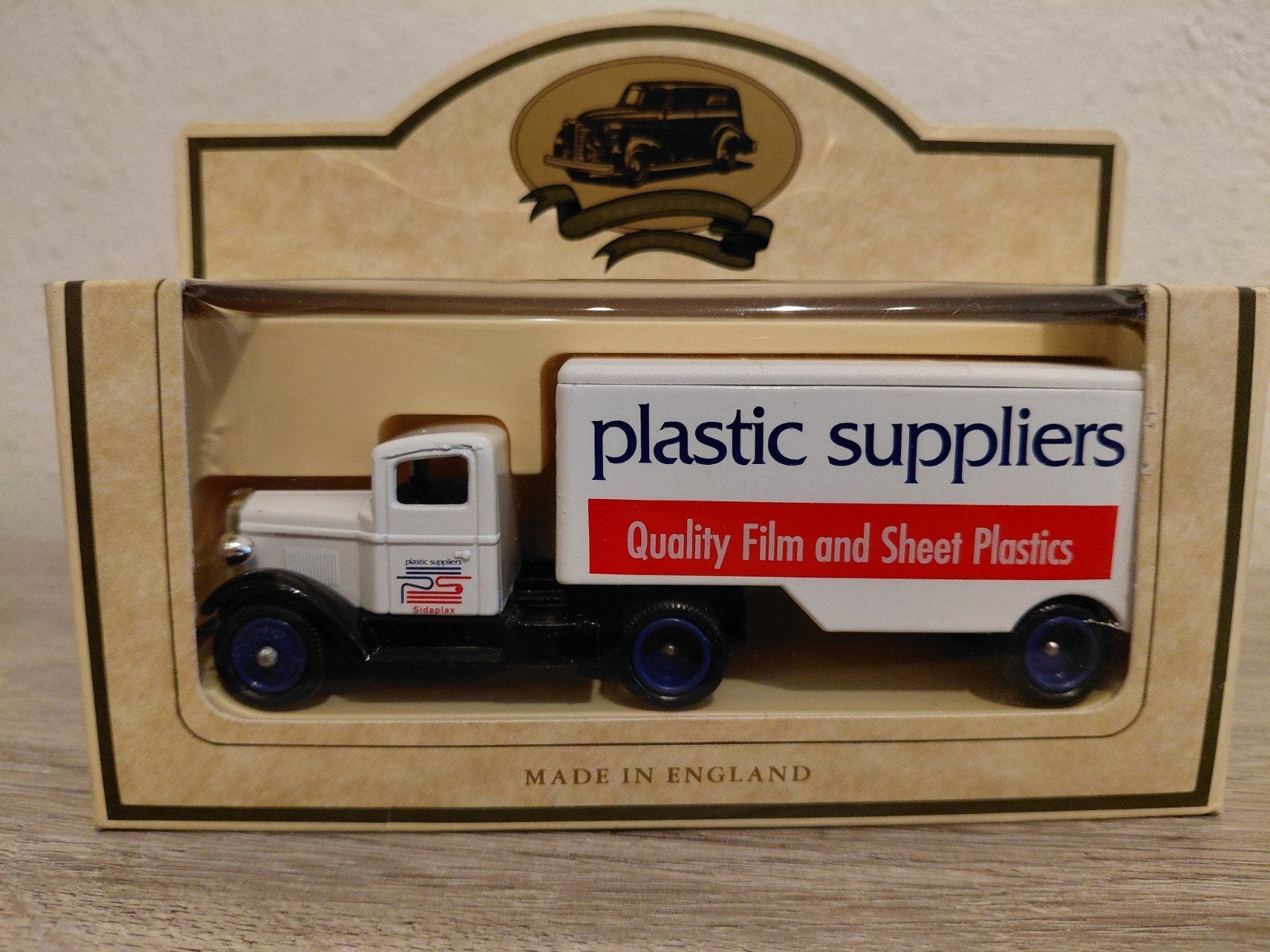 'Plastic Suppliers' Ford vrachtwagen met oplegger, Overige merken, 1:50 of kleiner, Verzenden, Nieuw