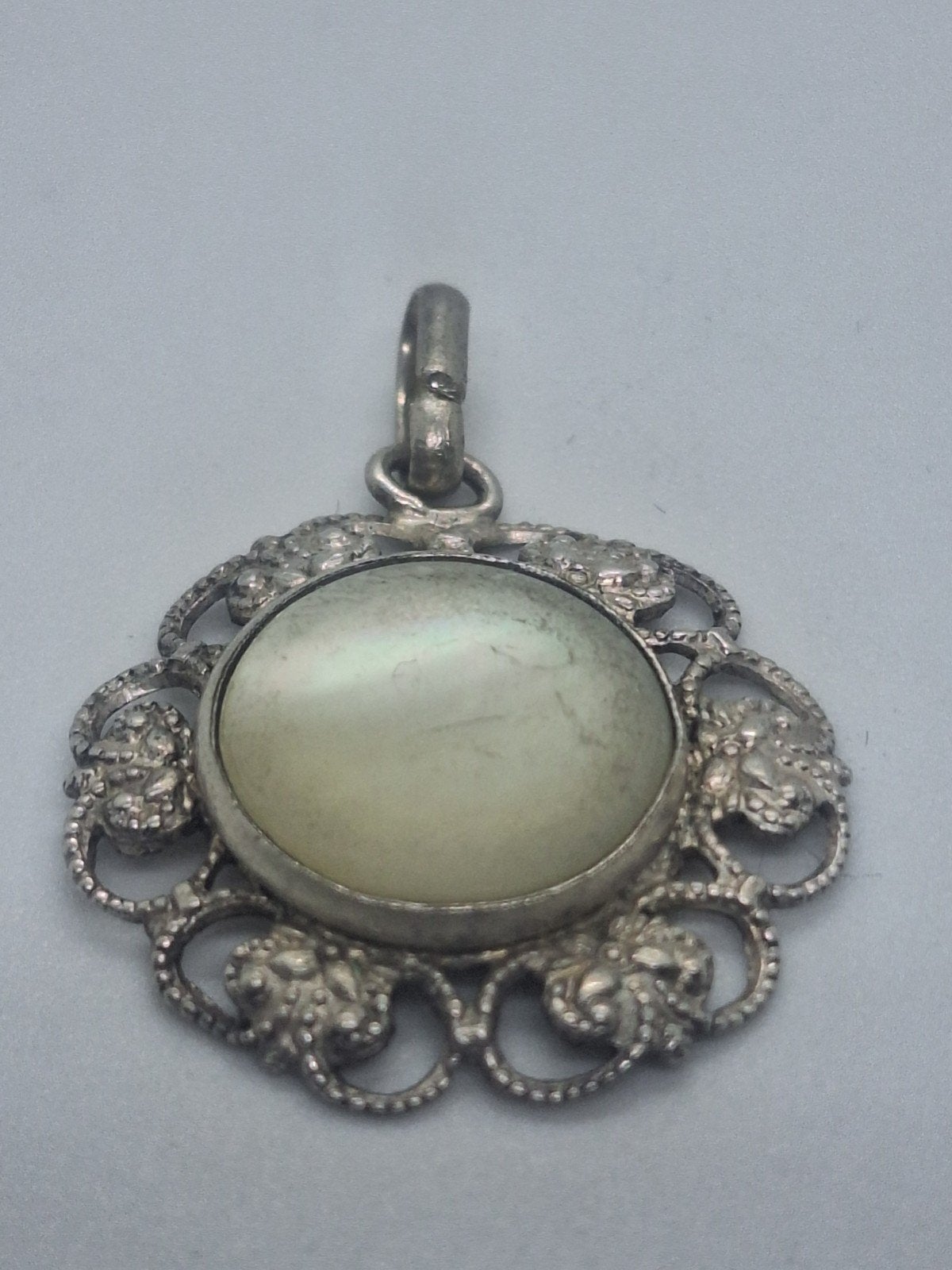 Vintage Maansteen Filigrain Hanger - ca. 3 cm, Gebruikt, Ophalen of Verzenden, Met edelsteen, Zilver