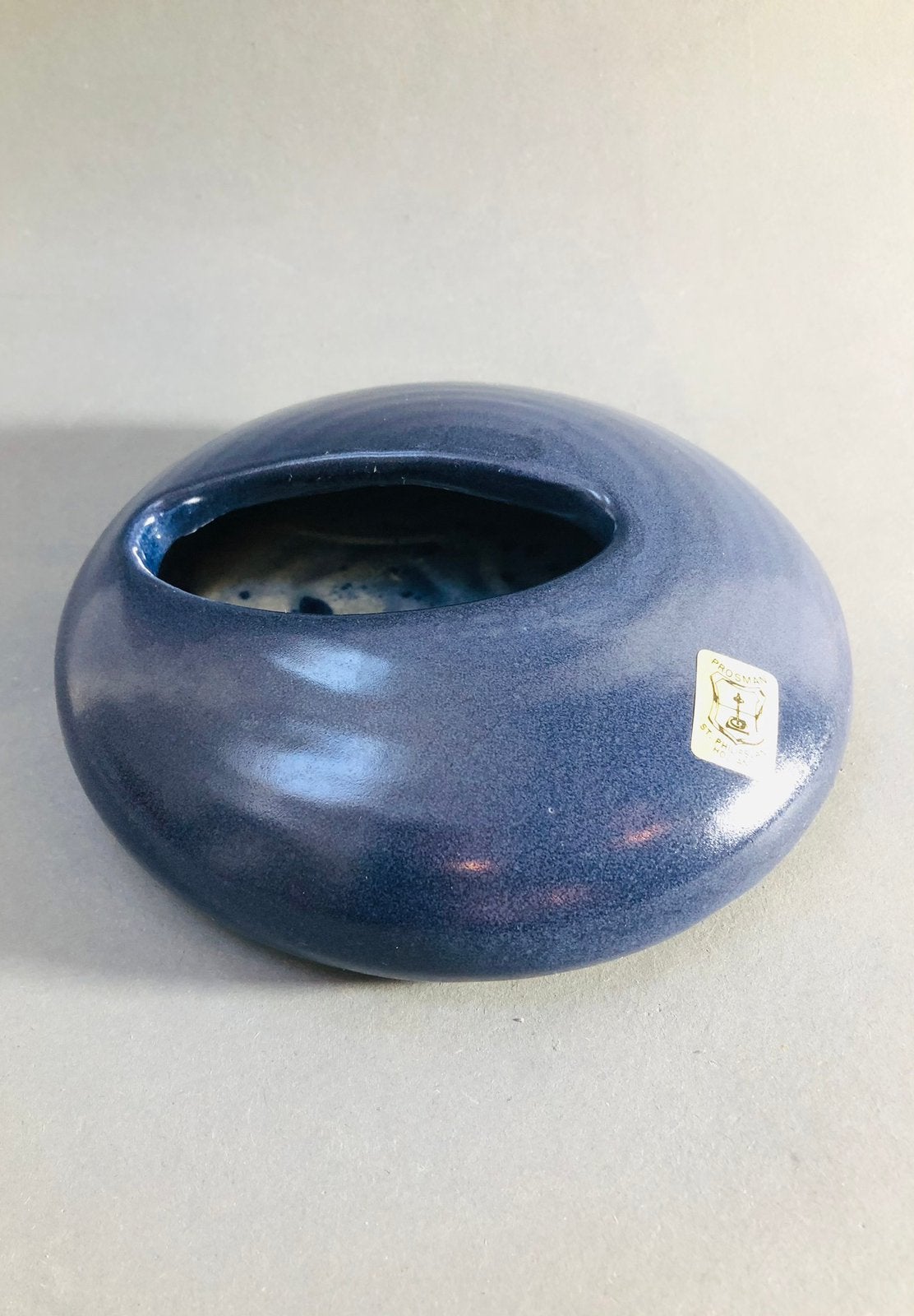 Vintage keramieken vaasje, paars blauw geglazuurd, Prosman, Ophalen of Verzenden, Blauw