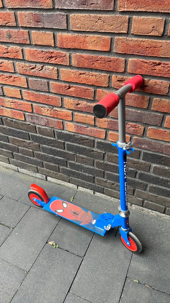 Step spuderman, Fietsen en Brommers, Steps, Ophalen of Verzenden, Gebruikt, Gewone step