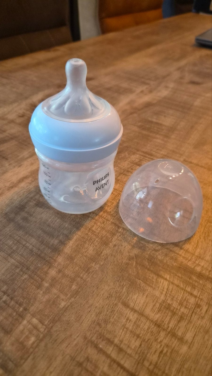 Philips Avent babyfles met speen en dop, Ophalen of Verzenden, Zo goed als nieuw