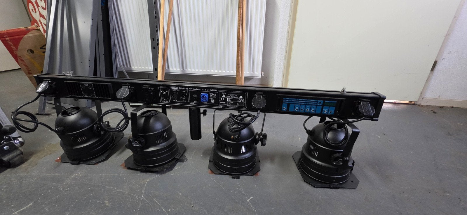 4x Showtec Sliding Showbar 4 +16 PAR spots +transportkisten, Muziek en Instrumenten, Ophalen, Gebruikt, Licht