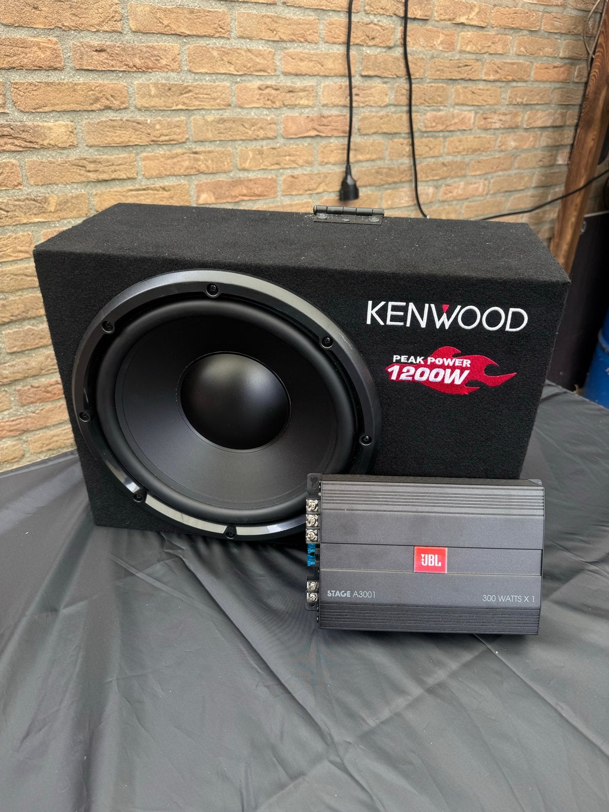Kenwood Subwoofer 1200W met JBL Versterker Stage A3001, Ophalen of Verzenden, Gebruikt