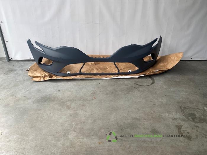 Voorbumper van een Renault Clio, Gebruikt, -, Renault, -