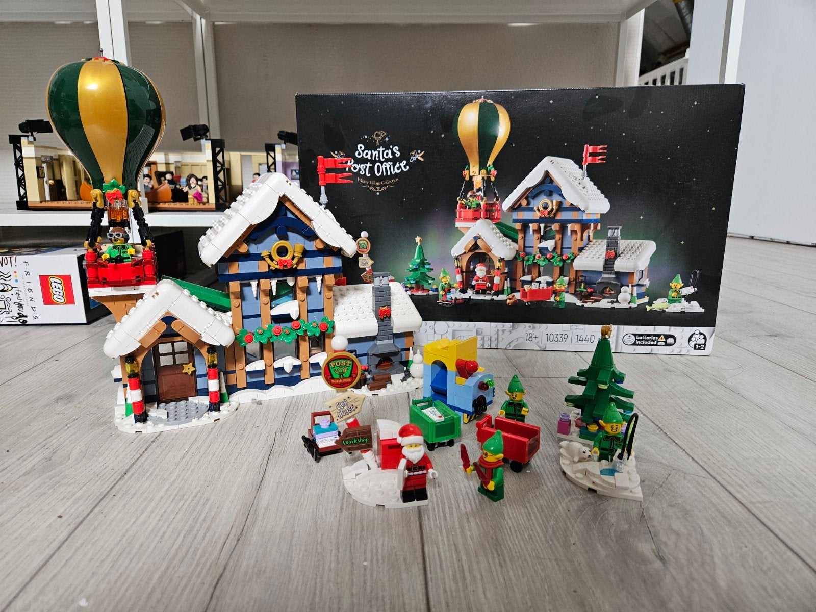LEGO 10339 Postkantoor van de Kerstman, Ophalen, Zo goed als nieuw