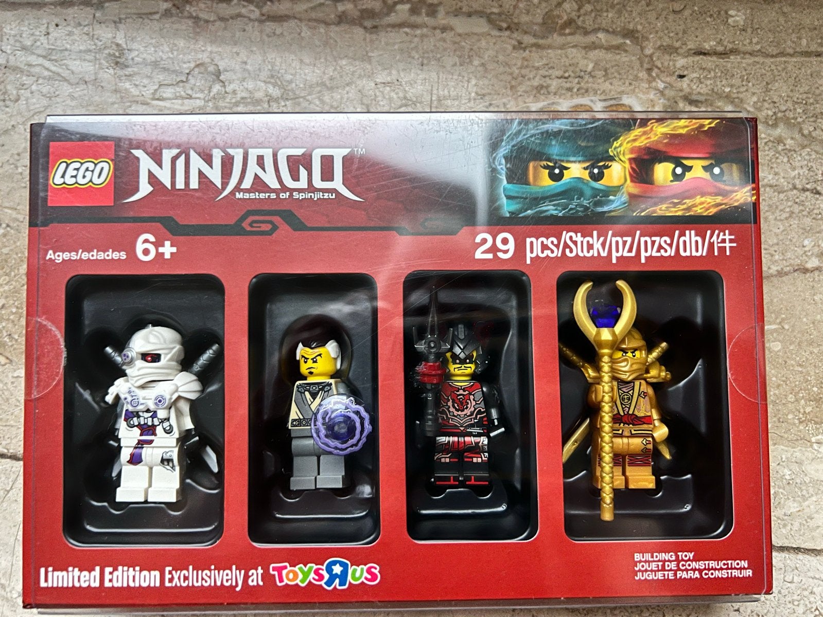 LEGO Ninjago Limited Edition Exclusief Toys R Us Set, Inclusief minifiguren, Lego, Nieuw, Ophalen of Verzenden