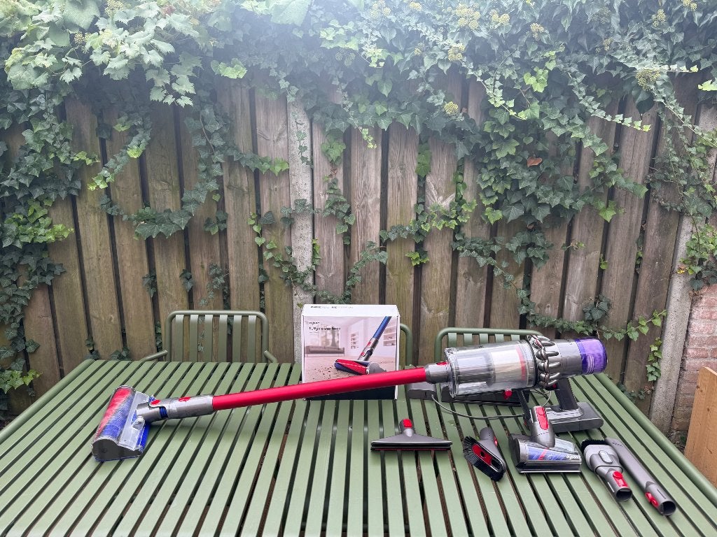 Dyson V11 fluffy