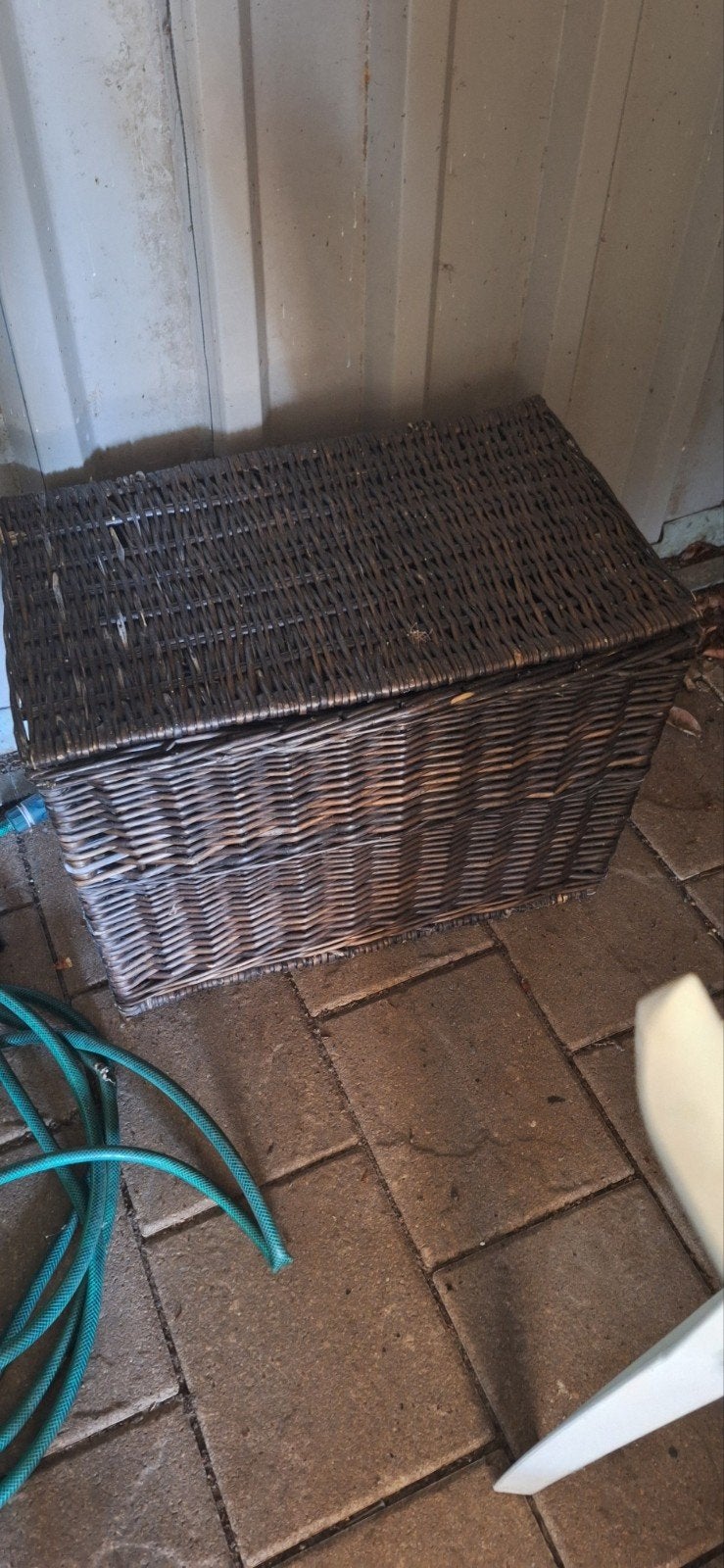Grote rieten opbergmand met deksel, Ophalen, Gebruikt
