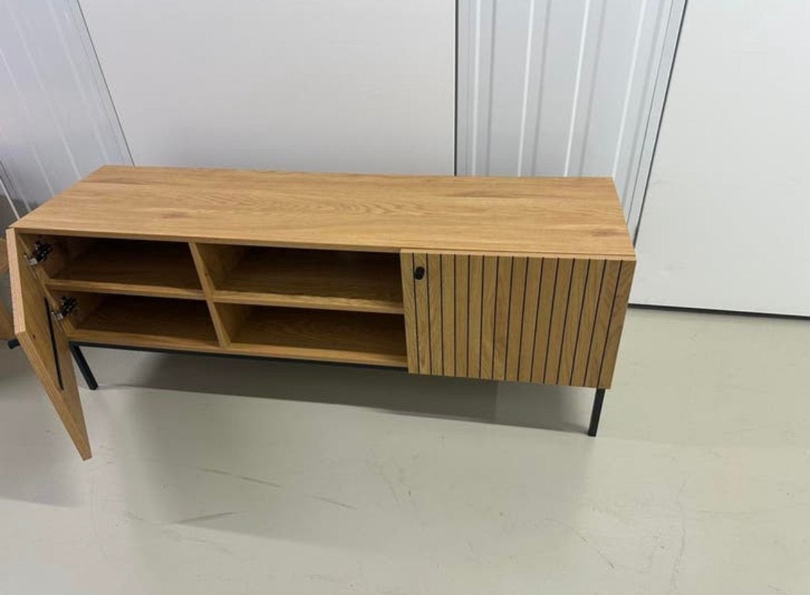 Televisiemeubel Jysk, Ophalen, Eikenhout, Nieuw, 50 tot 100 cm