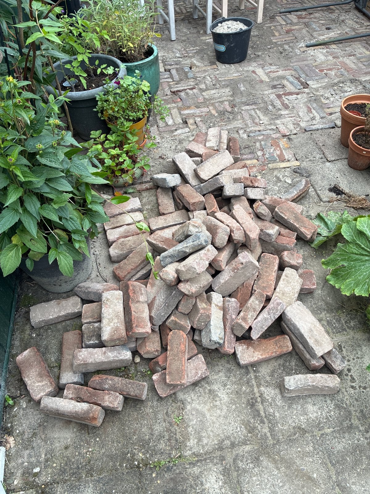 Kleine partij roze waaltjes, dubbel gebakken (ca. 1m²), Tuin en Terras, Tegels en Klinkers, Ophalen, Gebruikt, Keramiek, Klinkers
