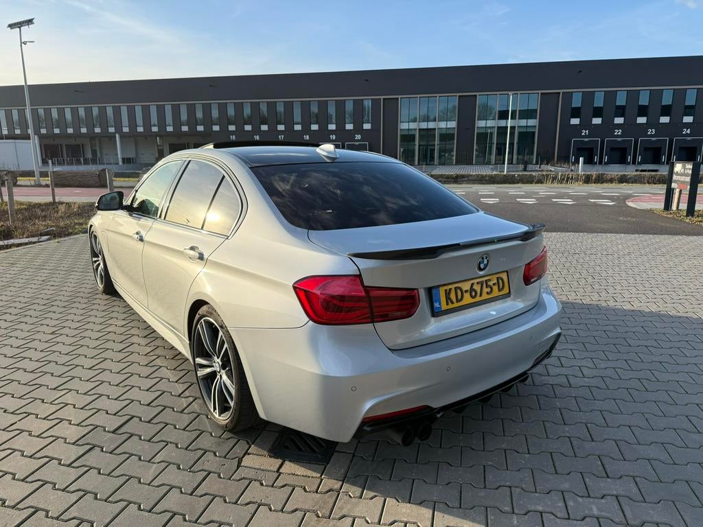 330e Iperformance | Alcantara M pakket, 1998 cc, Achterwielaandrijving, Hybride Elektrisch/Benzine, 3-Serie