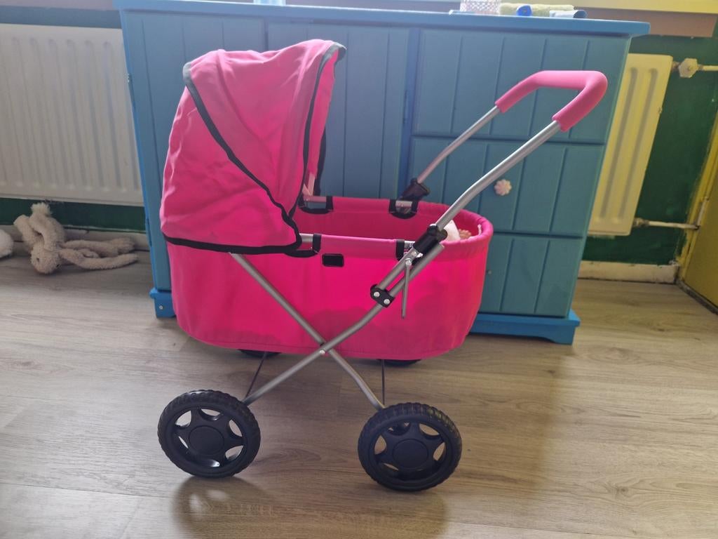 Ongebruikte poppenwagen met poppen+spullen, Kinderen en Baby's, Speelgoed | Poppen, Ophalen of Verzenden, Nieuw, Babypop