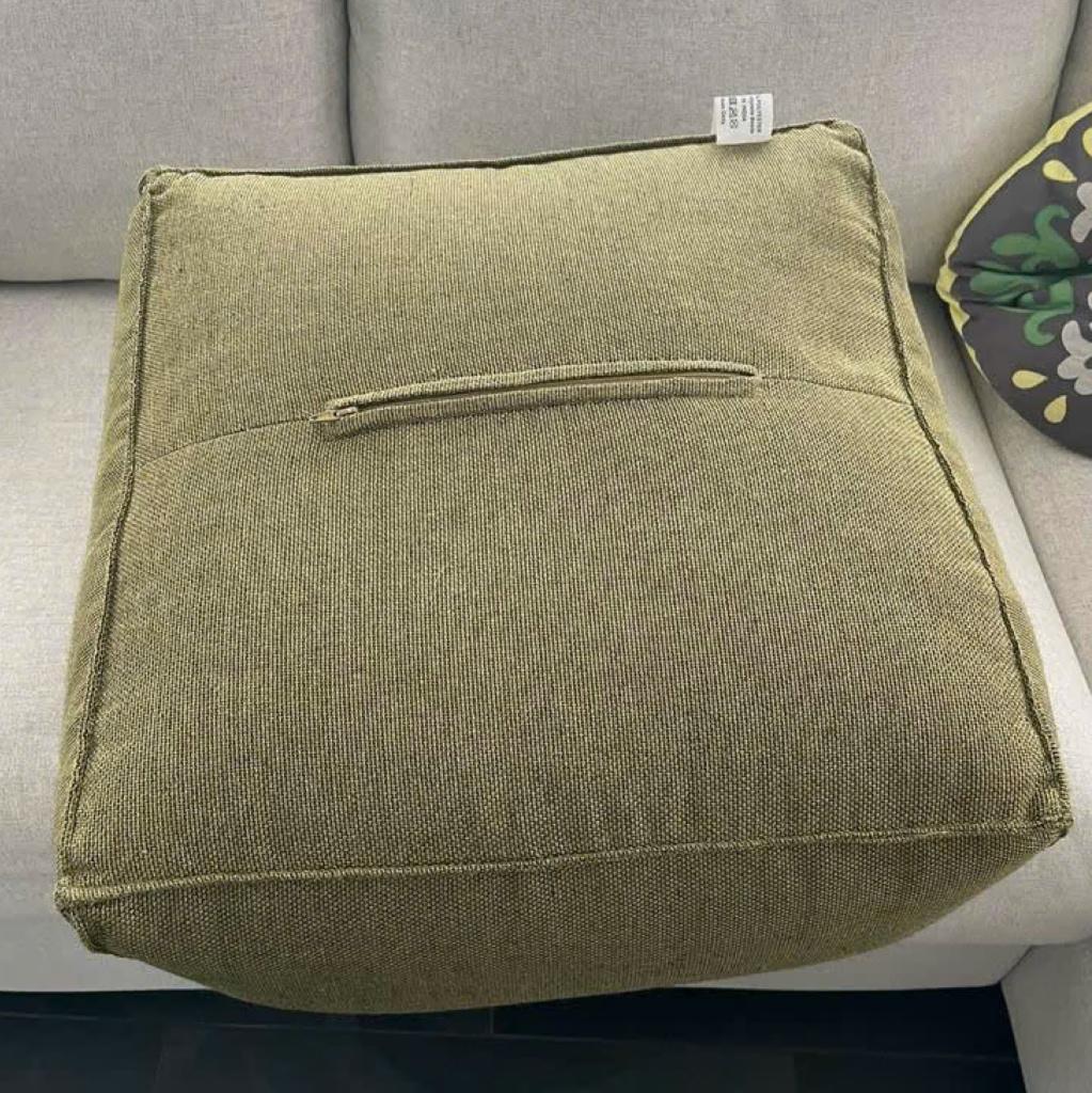 Te koop ongebruikte BELIANI MUKKI - Poef, Ophalen, Minder dan 50 cm, Vierkant, Nieuw