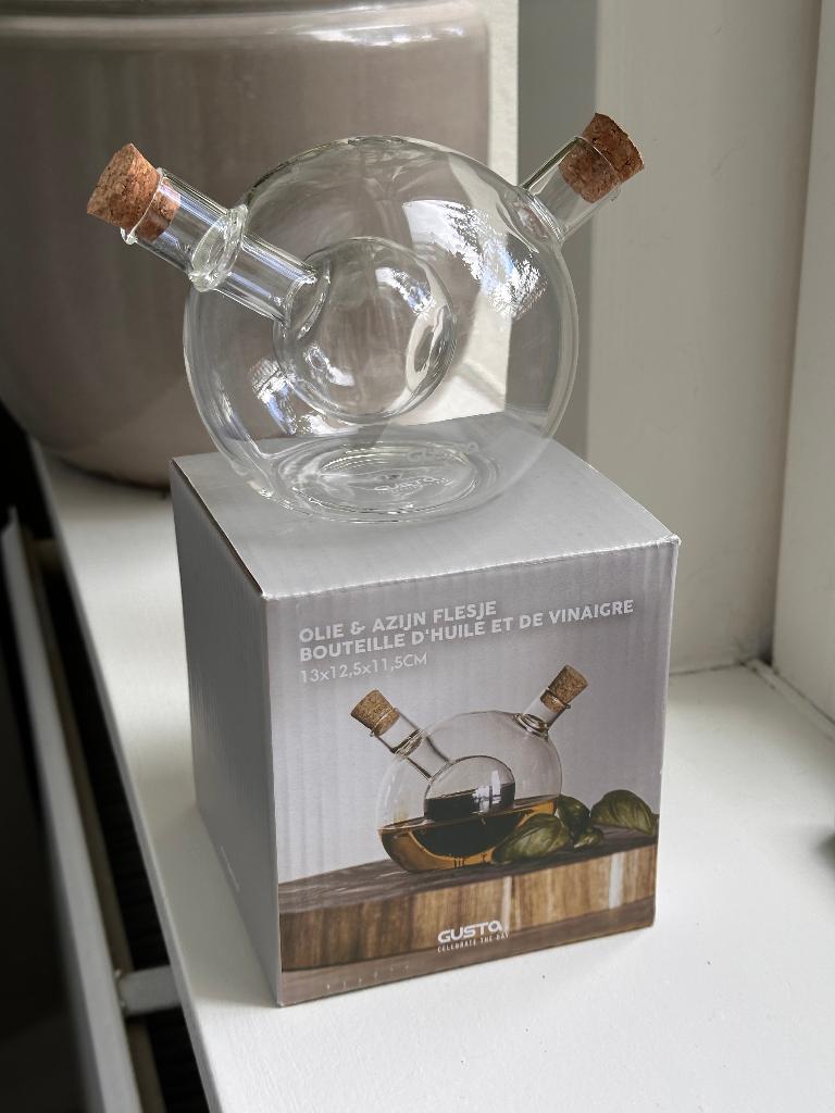 Gusto olie- en azijnflesje - Nieuw in doos, Huis en Inrichting, Keuken | Servies, Overige typen, Nieuw, Ophalen of Verzenden, Glas