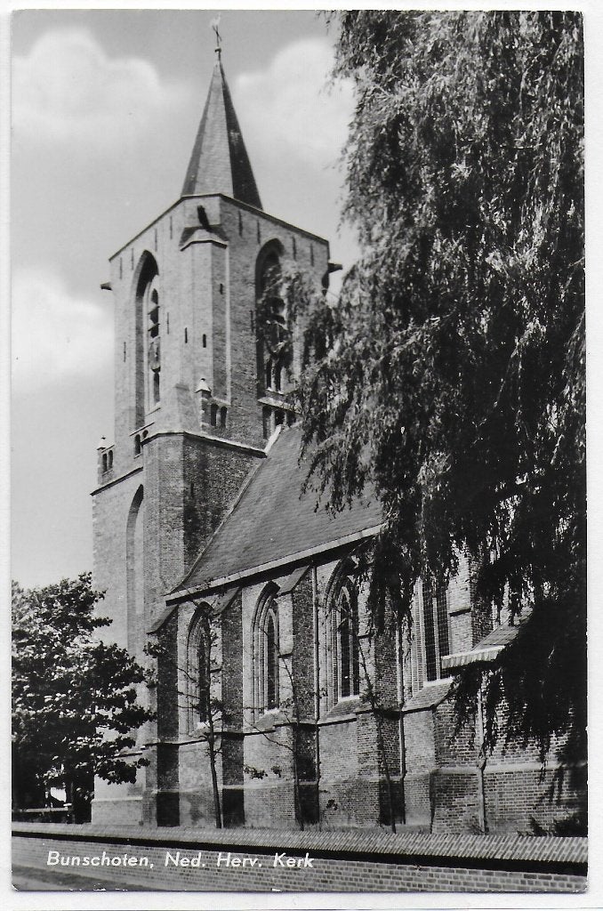 Bunschoten Ned herv Kerk Oude gelopen Ansichtkaart (B3400, Ophalen of Verzenden, 1940 tot 1960, Gelopen