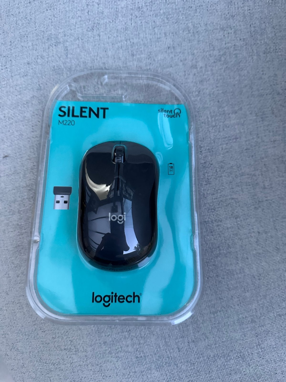 Logitech M220 Silent draadloze muis - Nieuw in verpakking, Ophalen of Verzenden, Nieuw, Draadloos, Muis