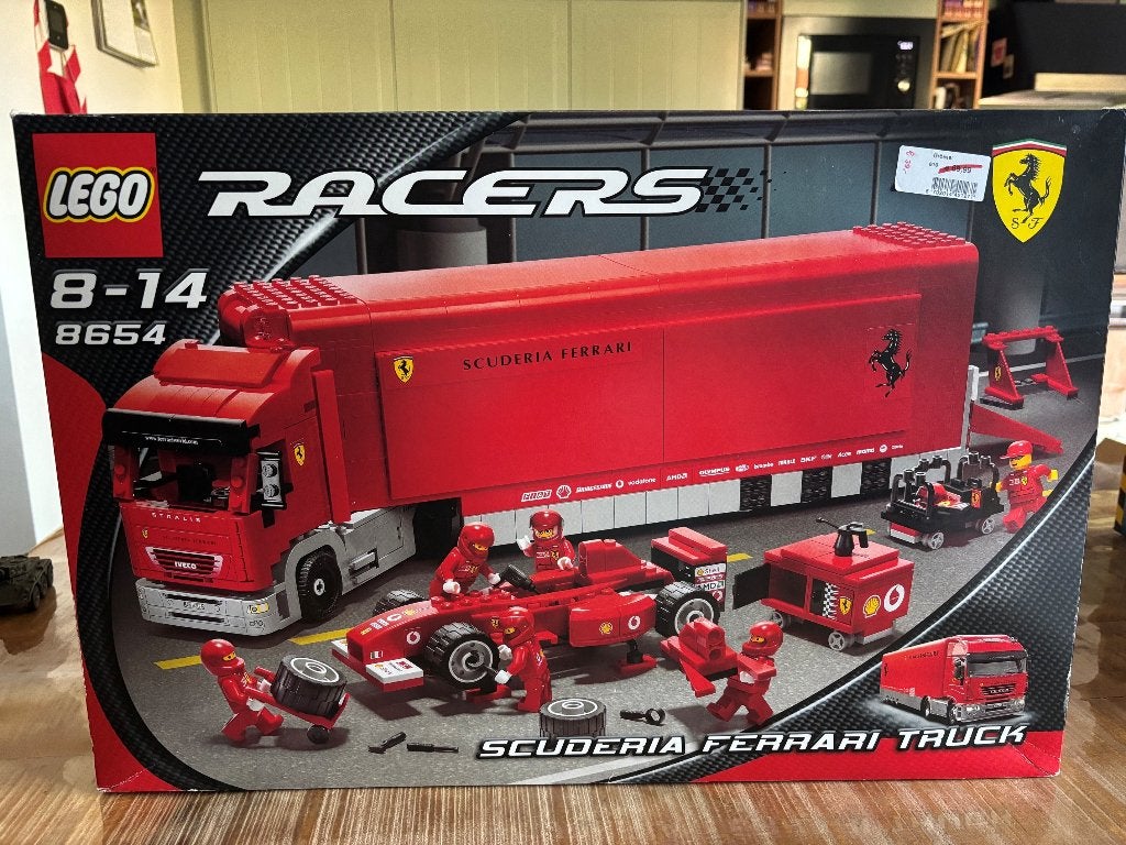 Lego 8654 Scuderia Ferrari Truck NEW RITIRED Zeldzame set, Lego, Nieuw, Ophalen of Verzenden, Inclusief instructies