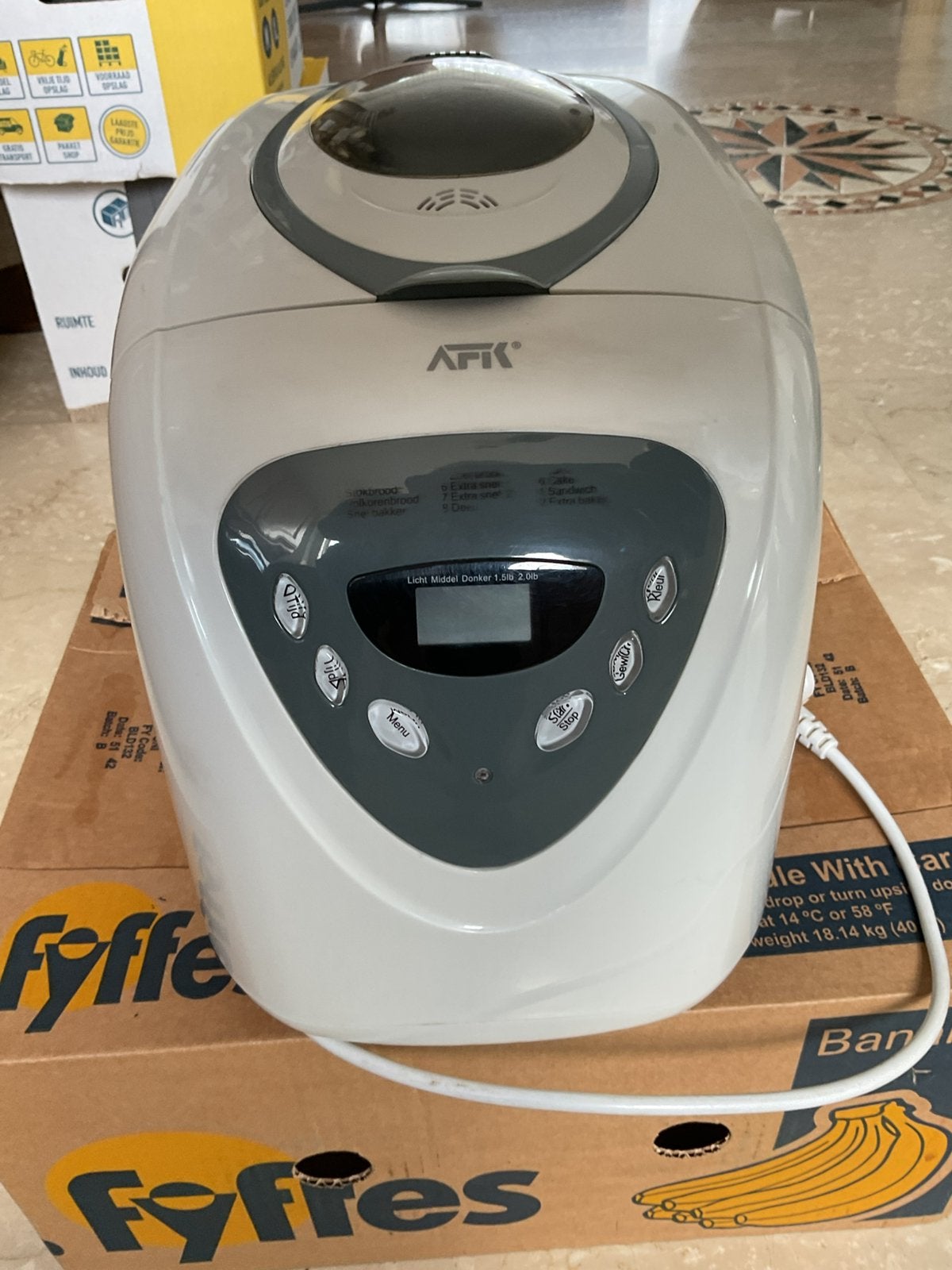 AFK Broodbakmachine - paar keer gebruikt, Gebruikt, 800 tot 1200 gram deeg, Kijkvenster, Ophalen