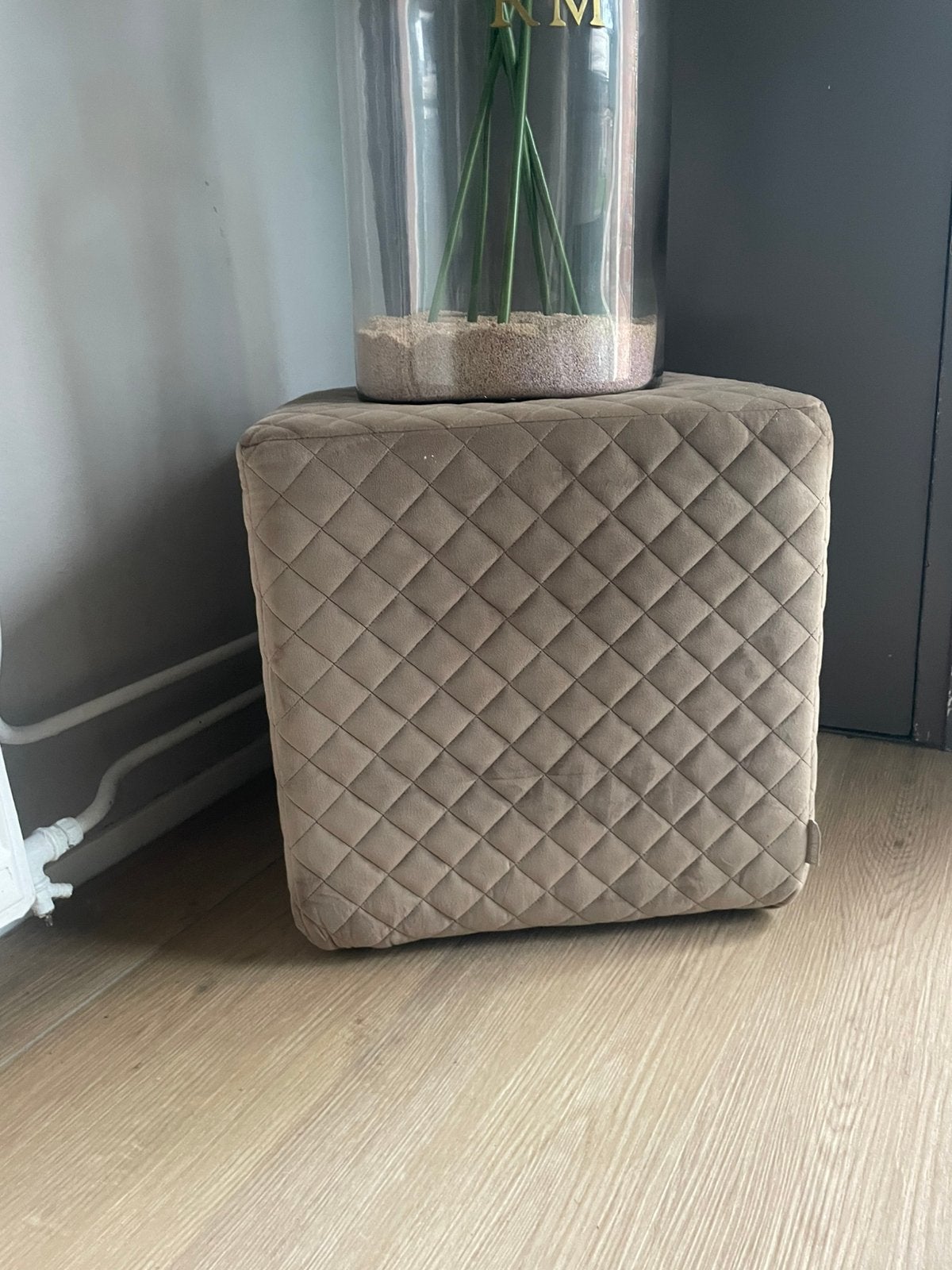 Riviera Maison poef als nieuw beige, Vierkant, Minder dan 50 cm, Ophalen of Verzenden, Zo goed als nieuw