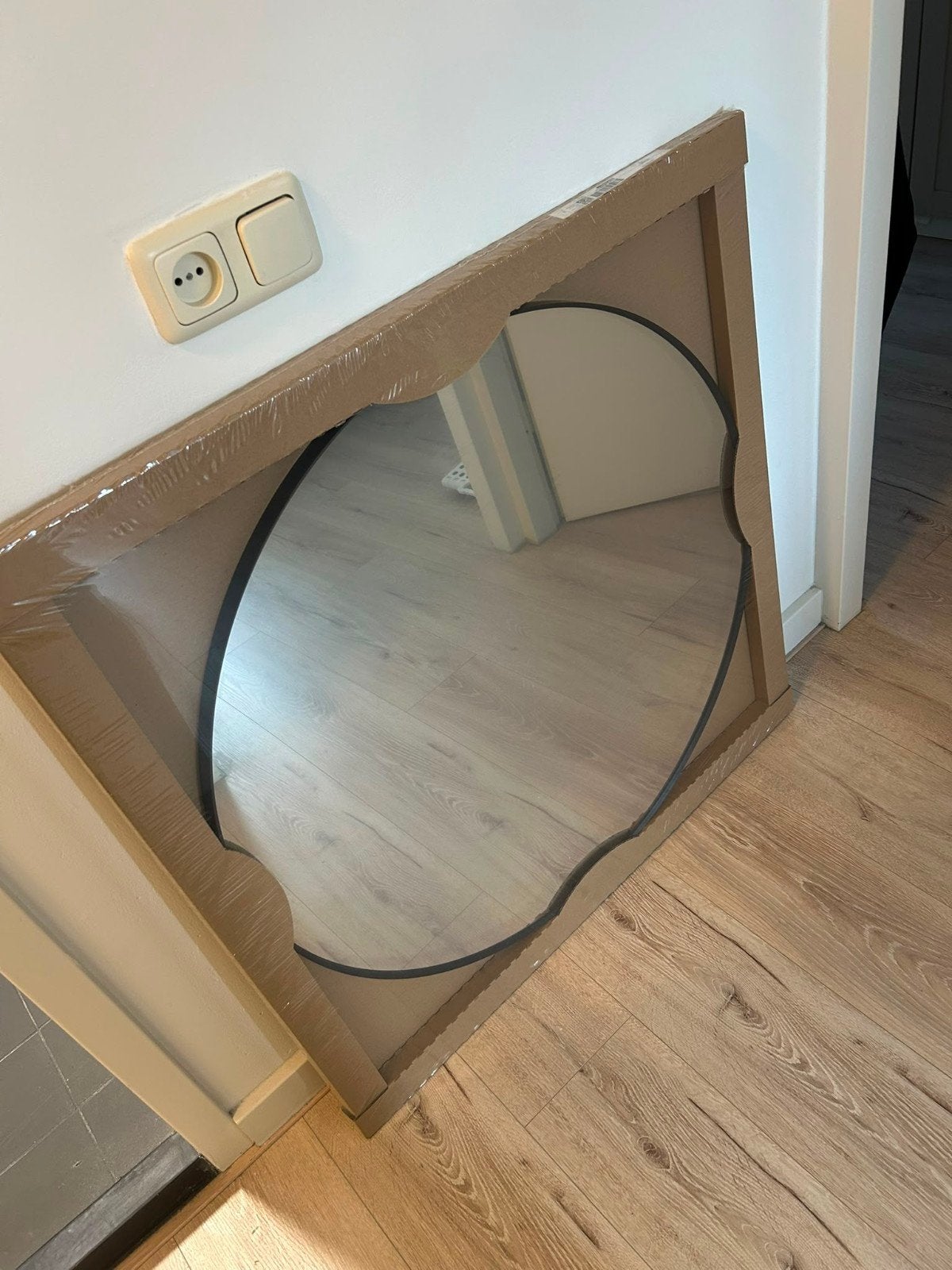 Nieuwe IKEA Lindbyn spiegel 60cm doorsnee, nog in doos, Ophalen, Rond, Nieuw, Minder dan 100 cm