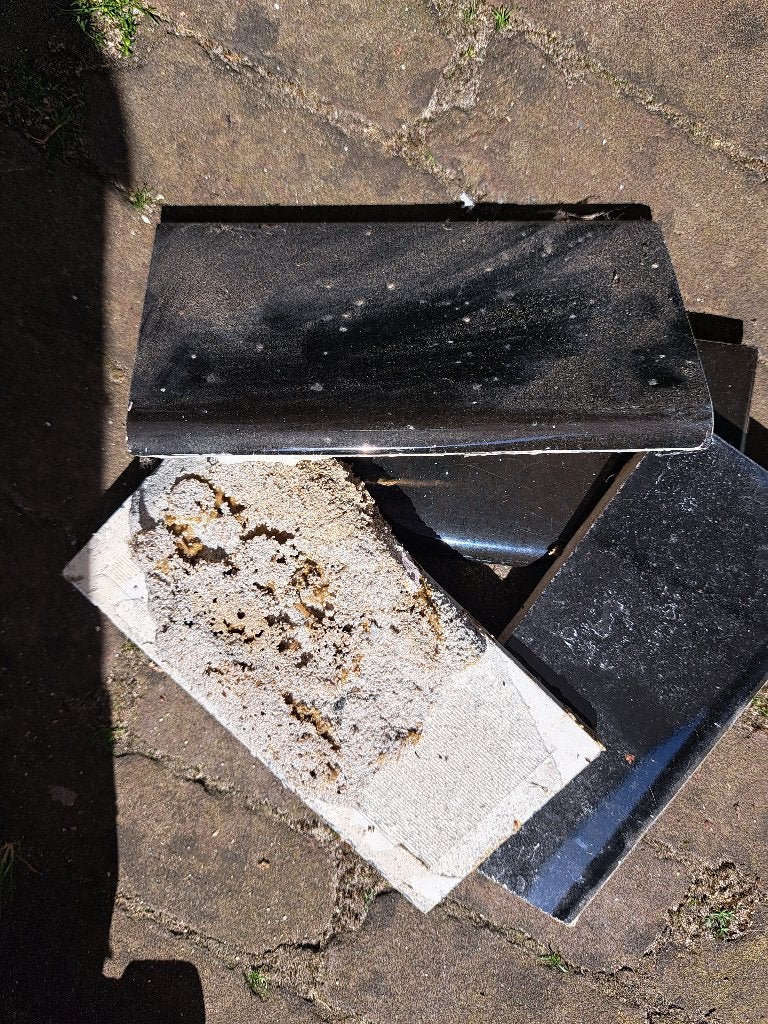31 tegels jaren 30 met afgeronde bovenkant en 14 sierstrips, Ophalen, Gebruikt, Keramiek, Overige typen