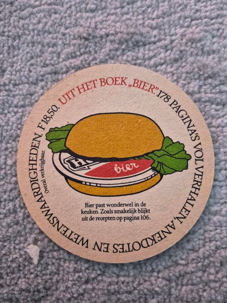 2 Vintage Heineken viltjes - Uit het boek "Bier", Verzamelen, Ophalen of Verzenden, Gebruikt, Viltje(s), Heineken