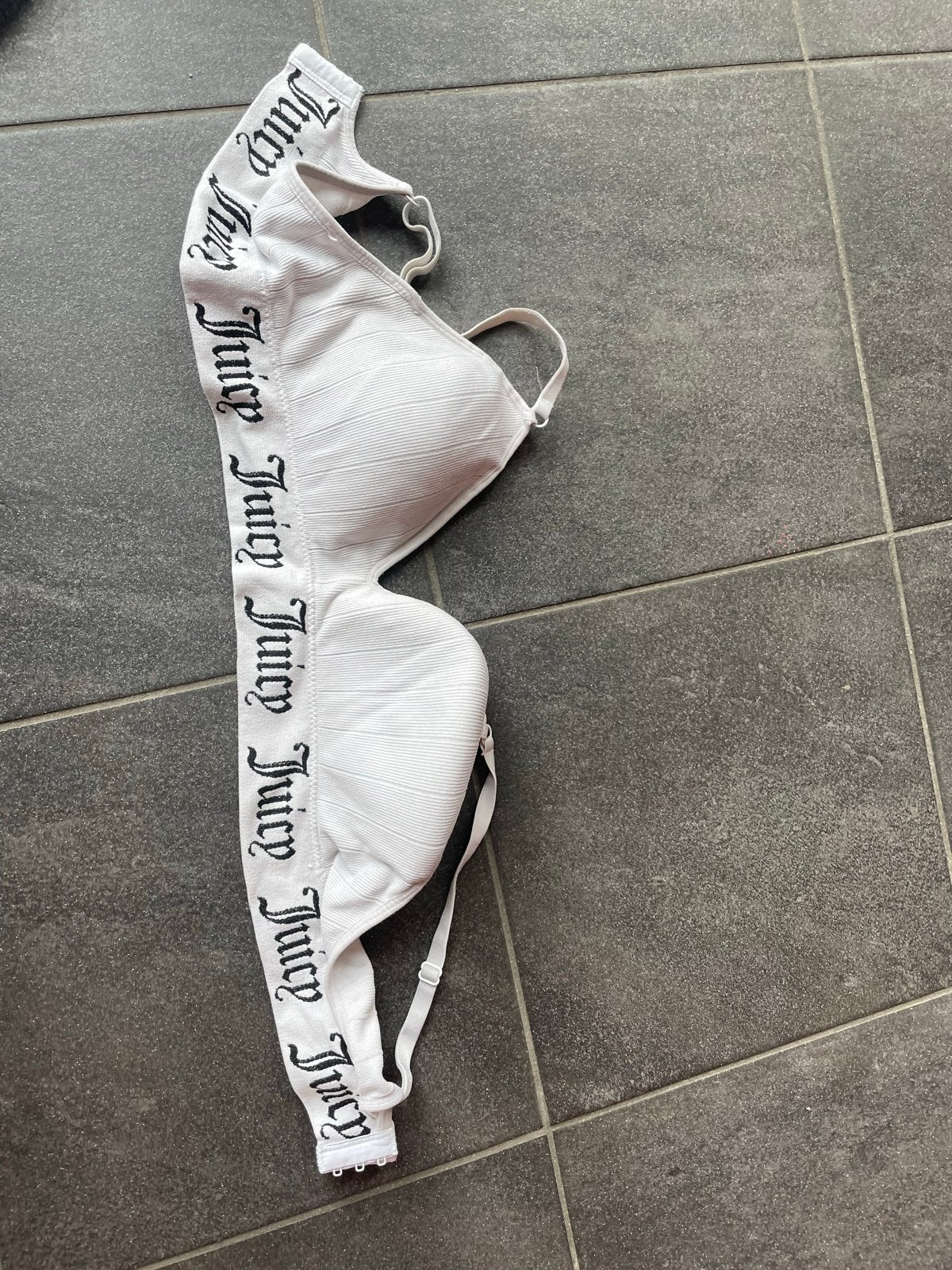 Juicy Couture BH met gebruikerssporen maat M, Kleding | Dames, Ophalen of Verzenden, Wit, BH