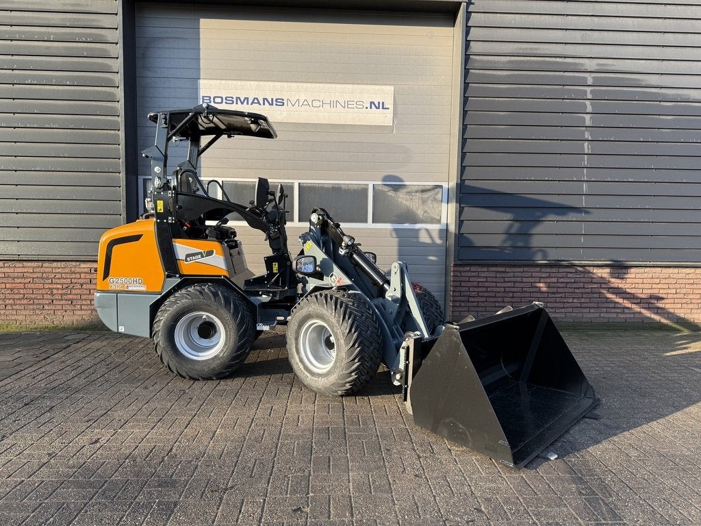 Giant G2500 X-TRA HD minishovel / kniklader NIEUW, Zakelijke goederen, Machines en Bouw | Kranen en Graafmachines, Tobroco, Info@tobroco.nl