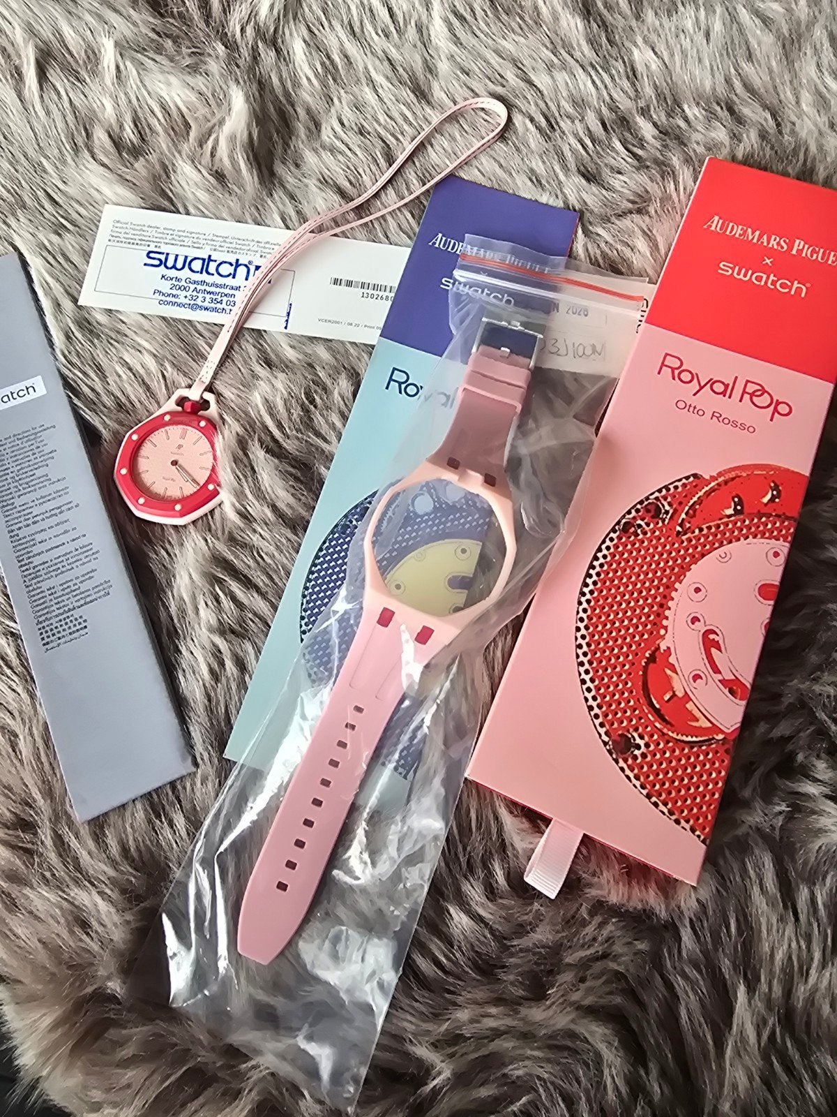 Swatch x Audemars Piguet Royal Pop Otto Rosso, Sieraden, Tassen en Uiterlijk, Horloges | Dames, Swatch, Nieuw, Kunststof, Ophalen of Verzenden